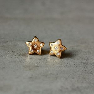 golden star stud earrings